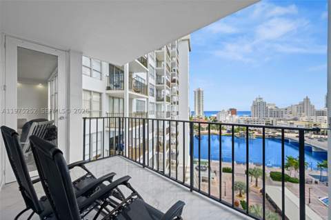 4101 Pine Tree Dr 919, Miami Beach FL - photo 16 of 25