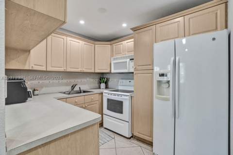 3665 NE 167th St 208, North Miami Beach FL - photo 11 of 34