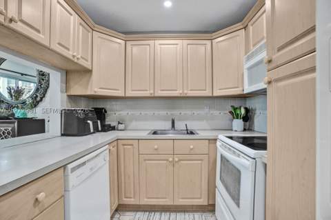 3665 NE 167th St 208, North Miami Beach FL - photo 12 of 34