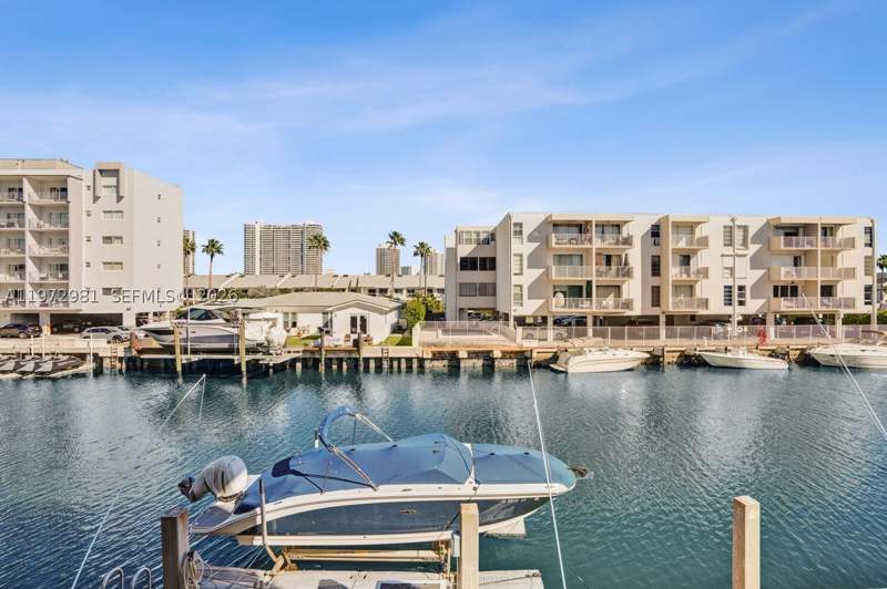 2 bedroom Condominium at 3665 NE 167th St 208, Caribbean House Condo, North Miami Beach — photo 2