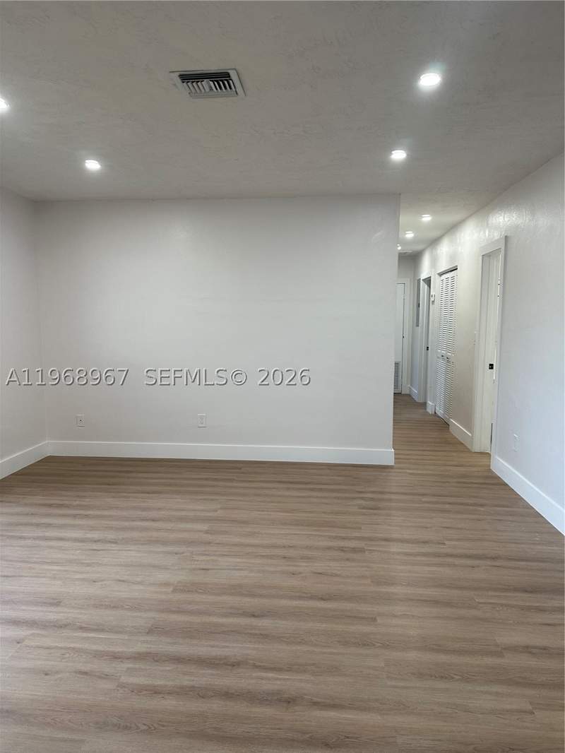 3 bedroom SingleFamilyResidence at 15200 SW 109 ave, Fairway Estate, Miami — photo 4