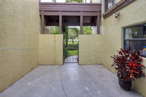 3905 Adra Ave J-46B, Doral FL - photo 23 of 25