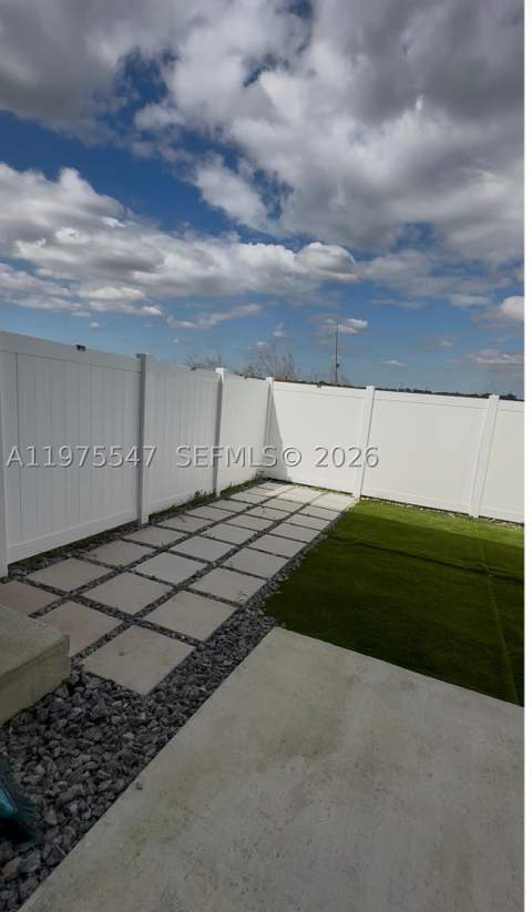 1070 NW 6th Ter, Florida City FL - photo 11 of 22