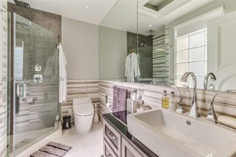 1455 Ocean Dr 1607, Miami Beach FL - photo 10 of 25
