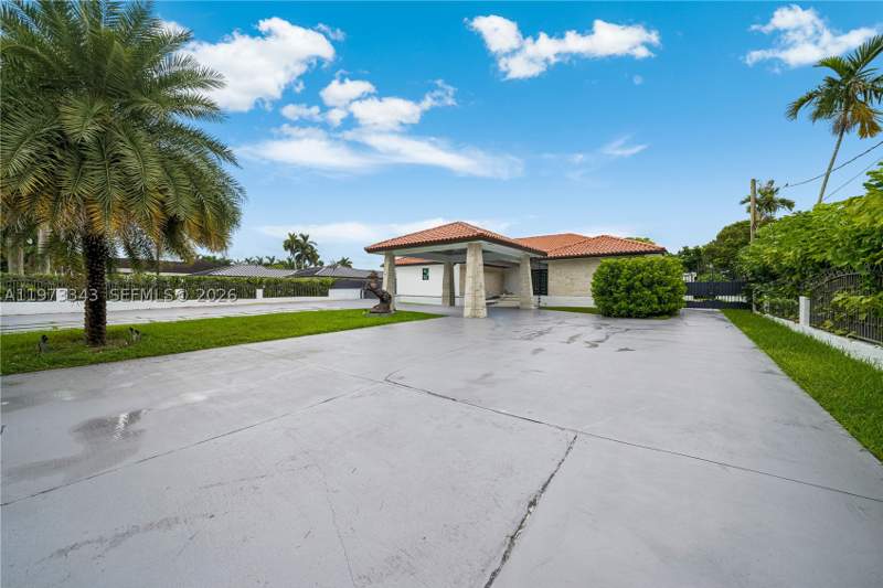 7 bedroom SingleFamilyResidence at 3265 SW 129th Ave, J G Heads Farms Unit A, Miami — photo 3