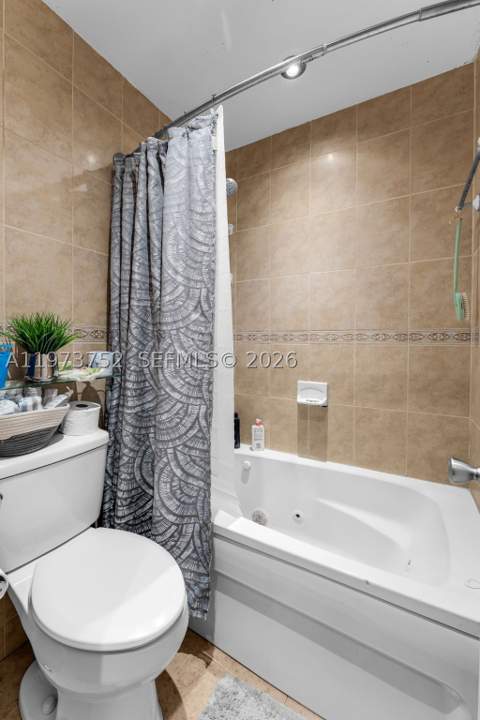 1613 NW 16th St E, Miami FL - photo 7 of 29