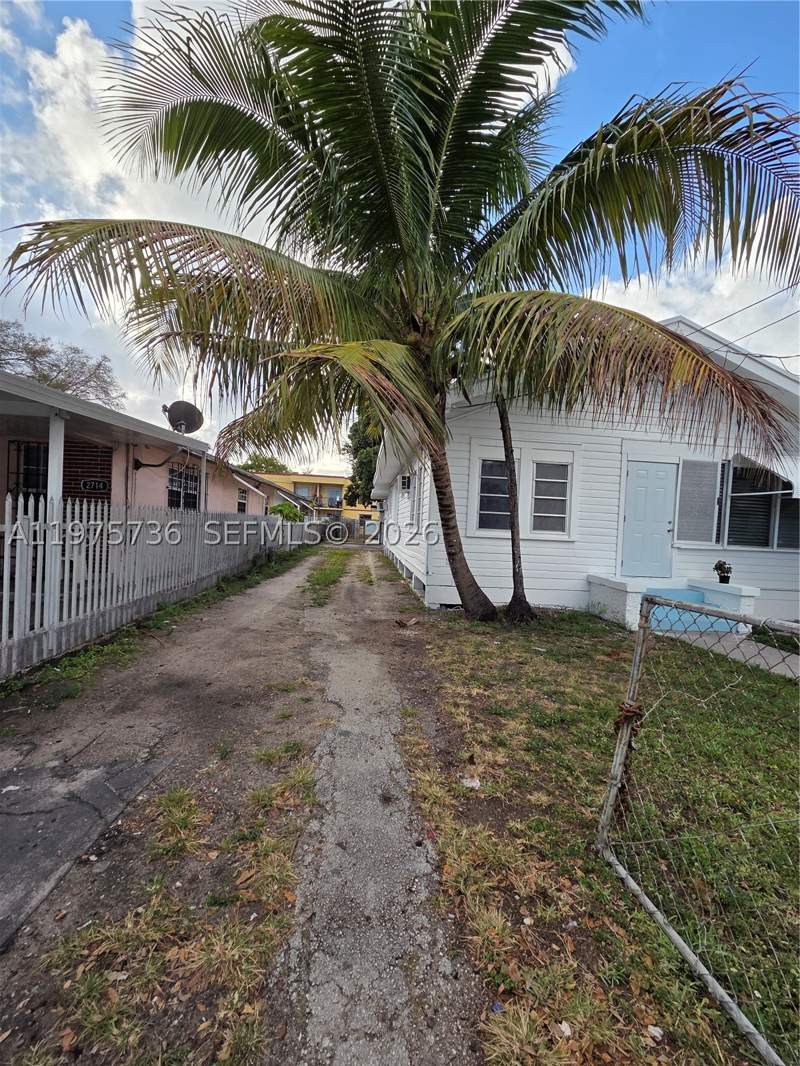 2 bedroom SingleFamilyResidence at 2722 NW 23rd Ave, Westhaven, Miami — photo 2