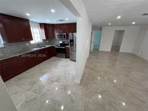 4365 W 1st Ave, Hialeah FL - photo 11 of 14