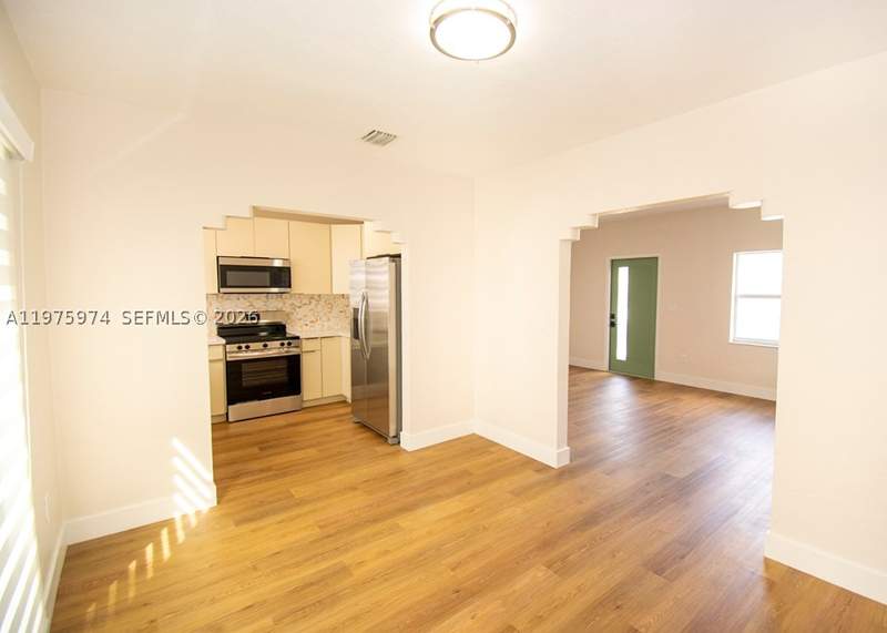 4 bedroom SingleFamilyResidence at 3200 SW 2nd St, Auburndale Amd, Miami — photo 4