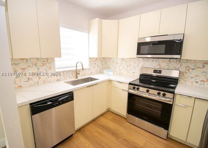 4 bedroom SingleFamilyResidence at 3200 SW 2nd St, Auburndale Amd, Miami — photo 5