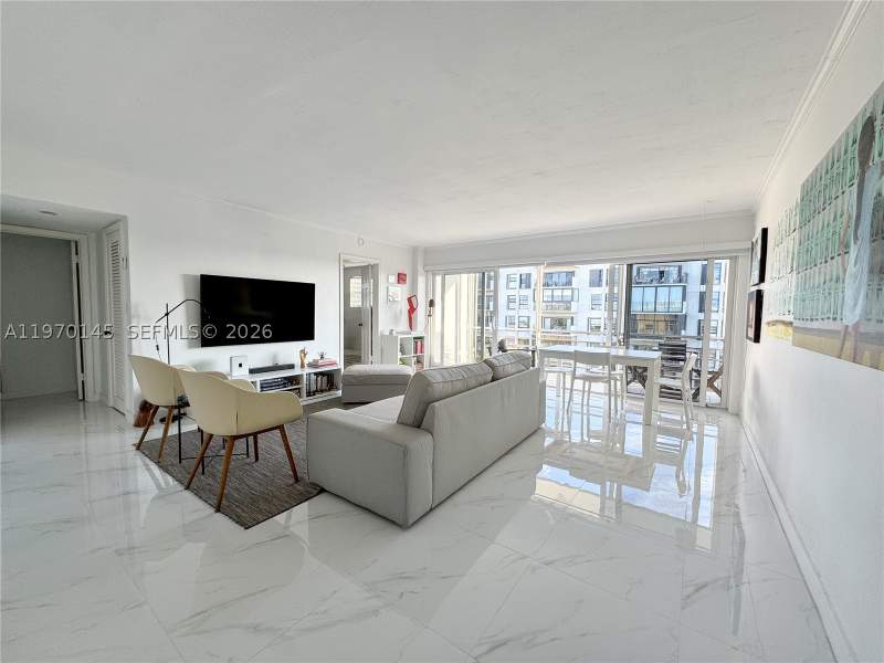 2 bedroom Condominium at 555 Crandon Blvd 82, Crandon Tower Condo, Key Biscayne — photo 4