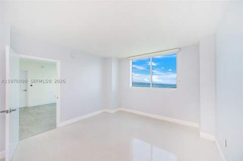 1800 N Bayshore Dr 2503, Miami FL - photo 11 of 33