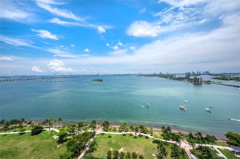 2 bedroom Condominium at 1800 N Bayshore Dr 2503, 1800 Club Condo, Miami — photo 2
