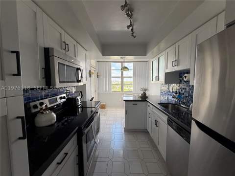 18011 Biscayne Blvd 805, Aventura FL - photo 14 of 14