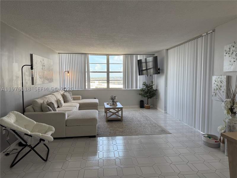 2 bedroom Condominium at 18011 Biscayne Blvd 805, Del Prado Marina, Aventura — photo 4