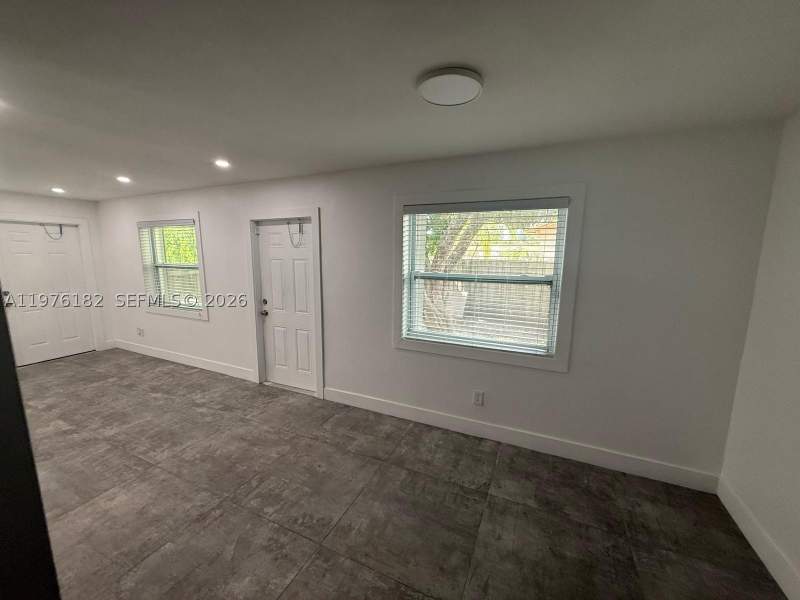 4 bedroom SingleFamilyResidence at 11801 SW 180th St, South Miami Heights Addn, Miami — photo 2
