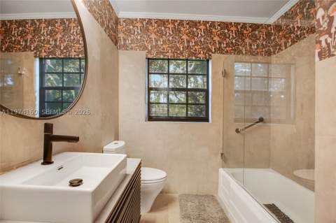 10659 NE 10th Pl, Miami Shores FL - photo 11 of 31