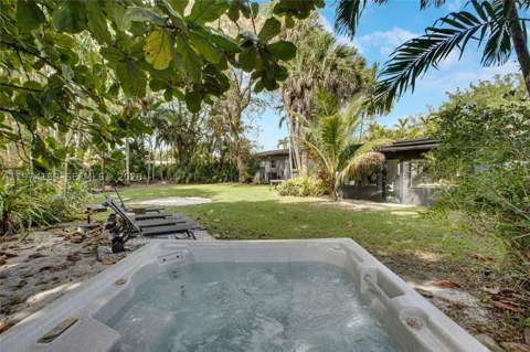 10659 NE 10th Pl, Miami Shores FL - photo 16 of 31