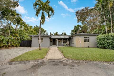 10659 NE 10th Pl, Miami Shores FL - photo 21 of 31