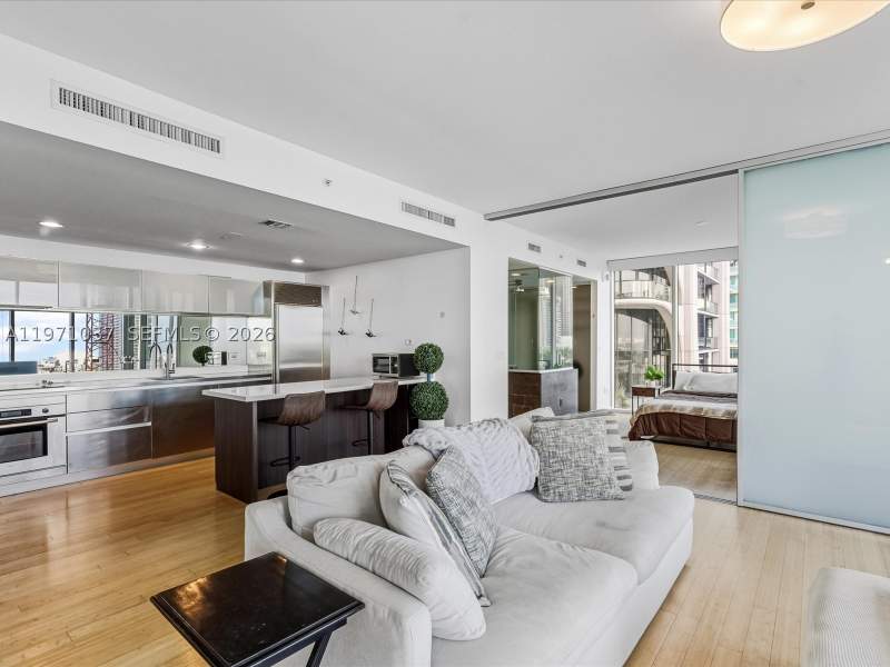 2 bedroom Condominium at 1040 Biscayne Blvd 1107, Ten Museum Pk Residential, Miami — photo 4
