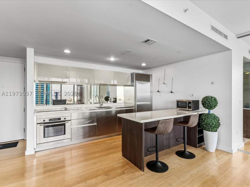 2 bedroom Condominium at 1040 Biscayne Blvd 1107, Ten Museum Pk Residential, Miami — photo 5