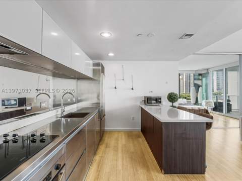 1040 Biscayne Blvd 1107, Miami FL - photo 6 of 43