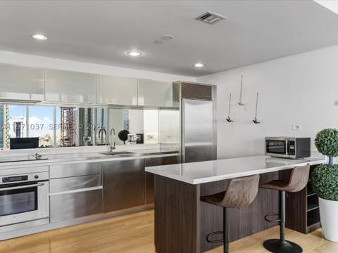 1040 Biscayne Blvd 1107, Miami FL - photo 7 of 43
