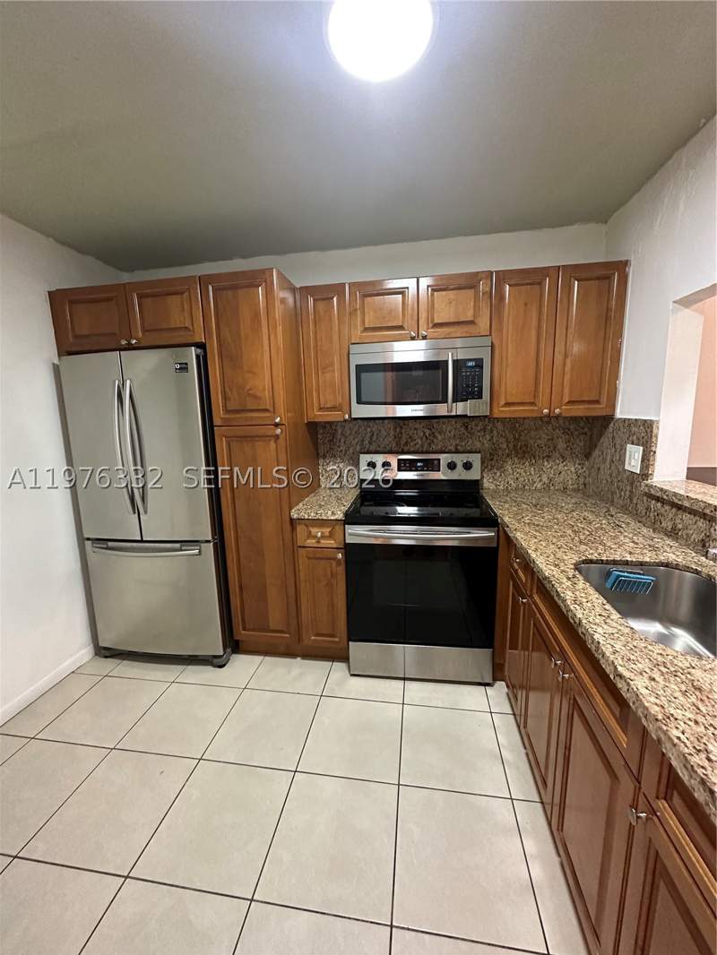 1 bedroom Condominium at 11279 SW 88th St 210K, Pine Grove Condo, Miami — photo 3