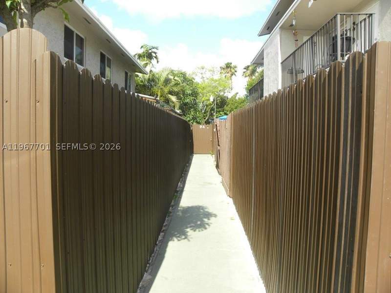 2 bedroom Condominium at 15690 SW 82nd Cir Ln 9-1, View West Condo Ph I, Miami — photo 4