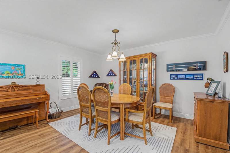 5 bedroom SingleFamilyResidence at 15401 SW 81 Av, East Grove East, Palmetto Bay — photo 4