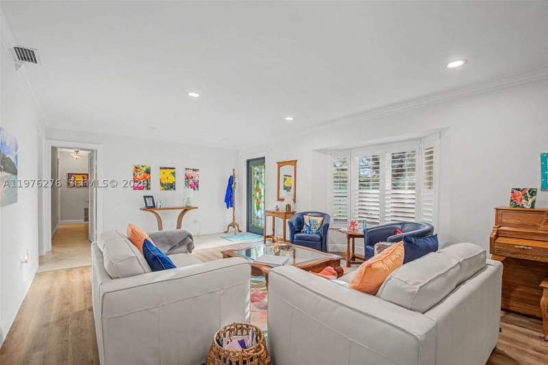 5 bedroom SingleFamilyResidence at 15401 SW 81 Av, East Grove East, Palmetto Bay — photo 5