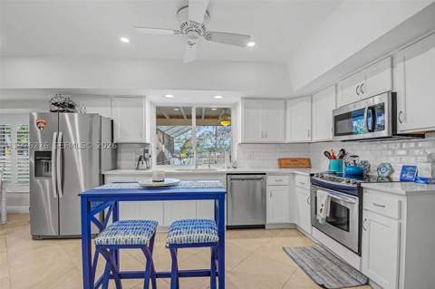 15401 SW 81 Av, Palmetto Bay FL - photo 7 of 36