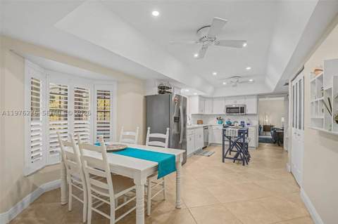 15401 SW 81 Av, Palmetto Bay FL - photo 8 of 36