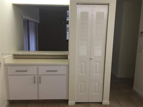 331 Ives Dairy Rd 331-10, Miami FL - photo 10 of 19