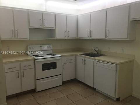 331 Ives Dairy Rd 331-10, Miami FL - photo 11 of 19