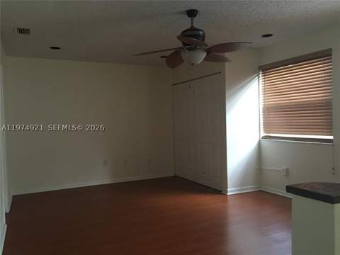 331 Ives Dairy Rd 331-10, Miami FL - photo 17 of 19