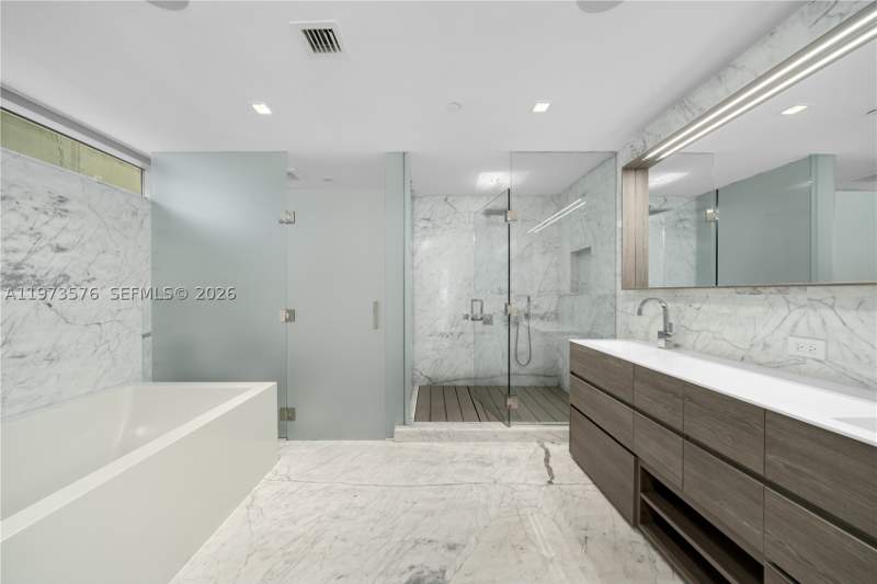 4 bedroom Condominium at 321 Ocean Dr 200, 321 Ocean Condo, Miami Beach — photo 5