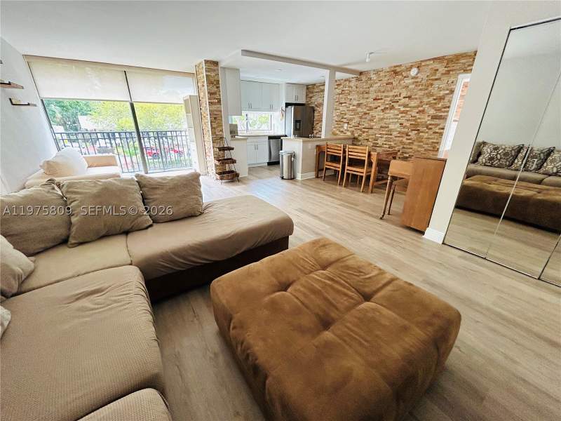 2 bedroom Condominium at 17021 N Bay Rd 219, Plaza Of Americas Condo, Sunny Isles Beach — photo 2