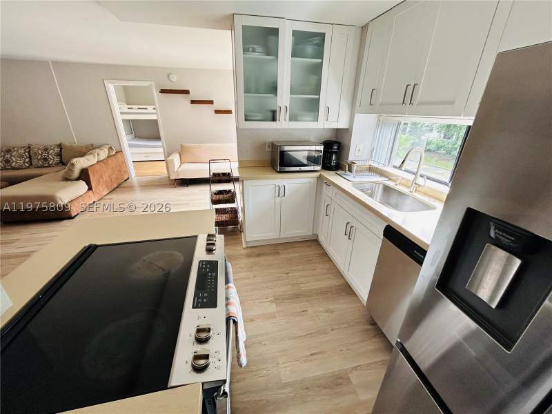 2 bedroom Condominium at 17021 N Bay Rd 219, Plaza Of Americas Condo, Sunny Isles Beach — photo 5