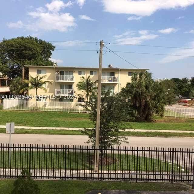1 bedroom Condominium at 12500 NE 15 Ave 207, Three Horizons East, North Miami — photo 2
