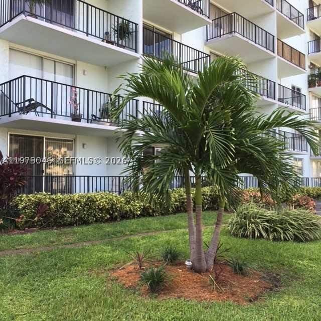 1 bedroom Condominium at 12500 NE 15 Ave 207, Three Horizons East, North Miami — photo 4
