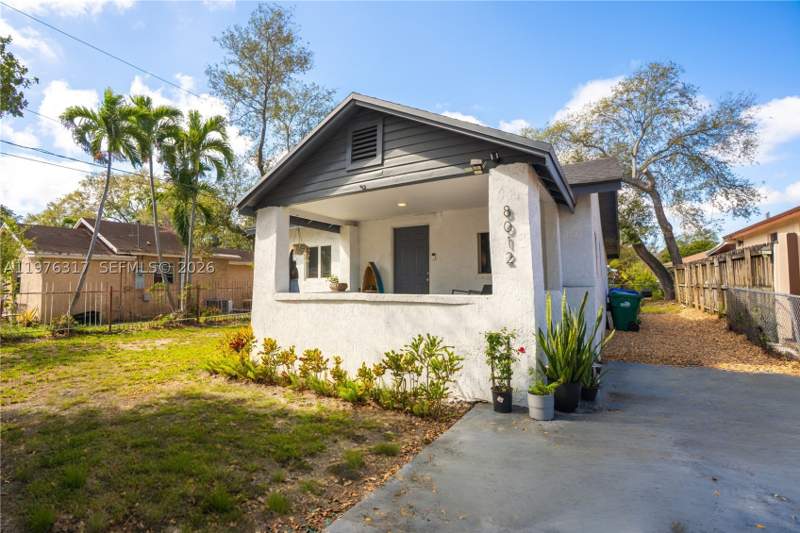 3 bedroom SingleFamilyResidence at 8012 NW 10th Ct, Pl Of Little River Garden, Miami — photo 2