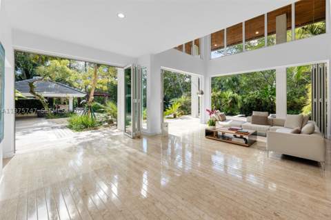 7150 W Lago Dr, Coral Gables FL - photo 11 of 37