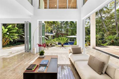 7150 W Lago Dr, Coral Gables FL - photo 12 of 37