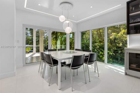 7150 W Lago Dr, Coral Gables FL - photo 14 of 37