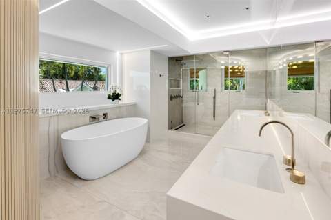 7150 W Lago Dr, Coral Gables FL - photo 20 of 37