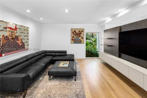 7150 W Lago Dr, Coral Gables FL - photo 23 of 37