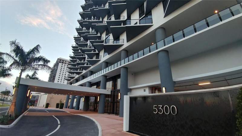 2 bedroom Condominium at 5300 Paseo Blvd 1603, 5300 Paseo Condo, Doral — photo 4