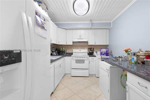 290 174th St 1006, Sunny Isles Beach FL - photo 15 of 24