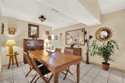 10528 SW 118th Pl, Miami FL - photo 12 of 45